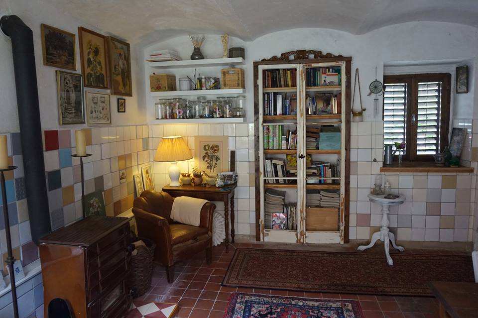Our upcycled guesthouse / Atelier 'The Milkhouse'